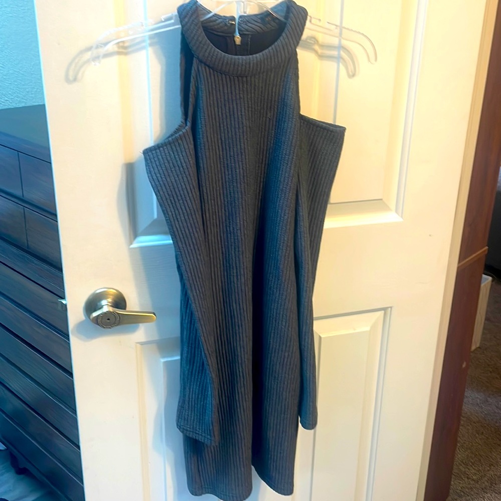 Hot & Delicious grey dress size S